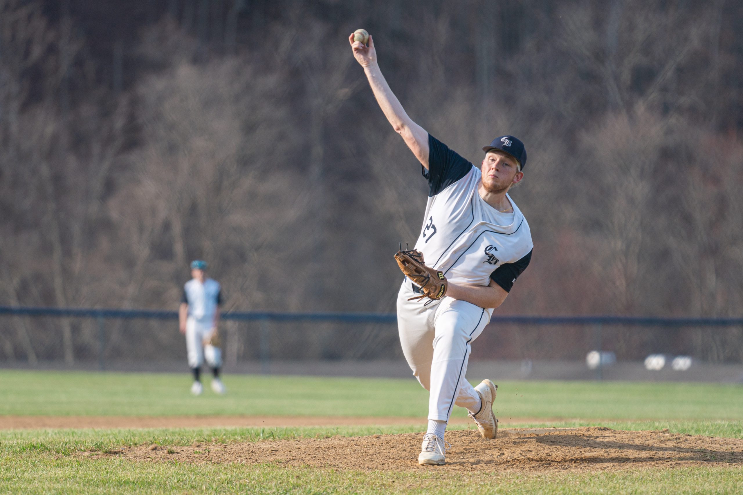 Cee-Bees regroup late to top Magnolia 3-2